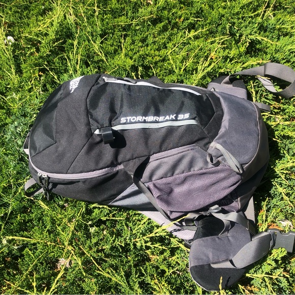 The north face stormbreak 35 Backpack - Picture 4 of 7